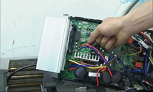 大新美的空调电话是多少